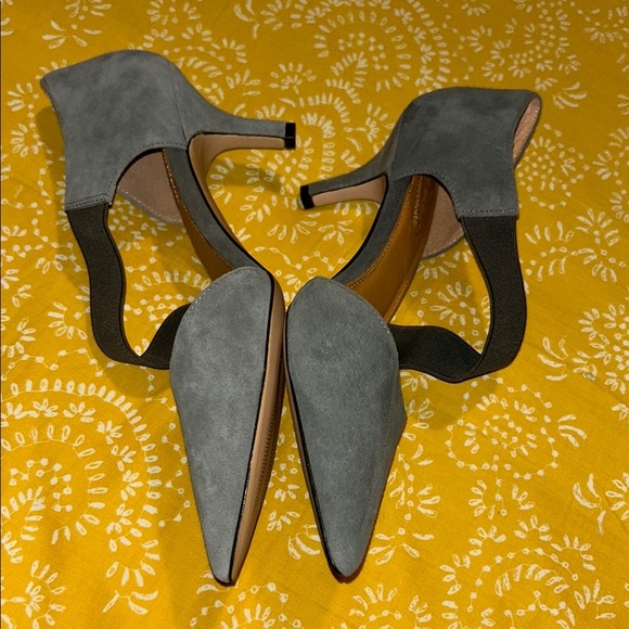 Corso Como Gray Heels with Asymmetrical Design - Picture 3 of 7
